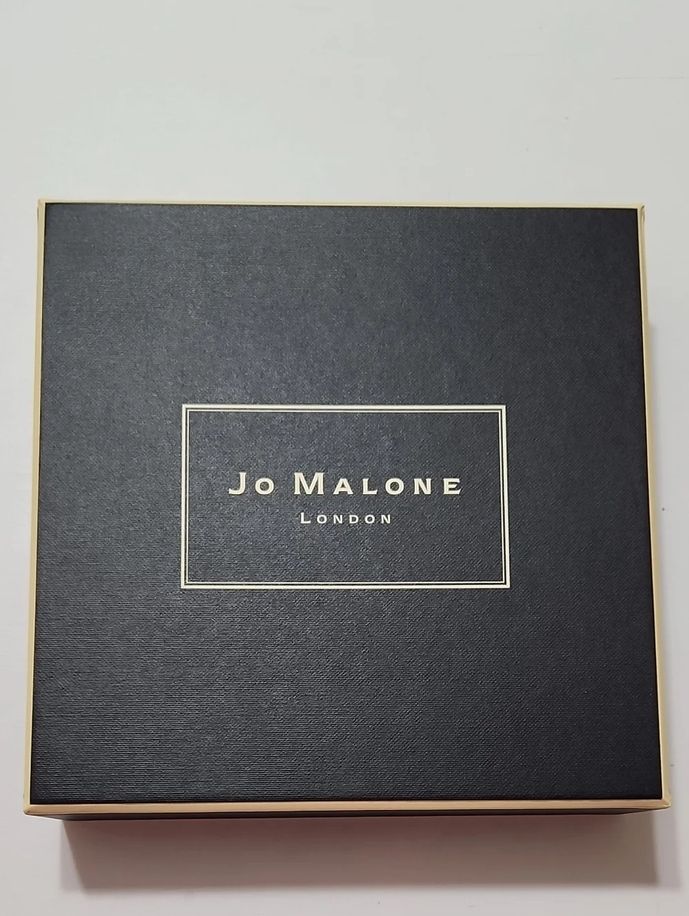 JO MALONE LONDON English Pear & Freesia Luxury Candle